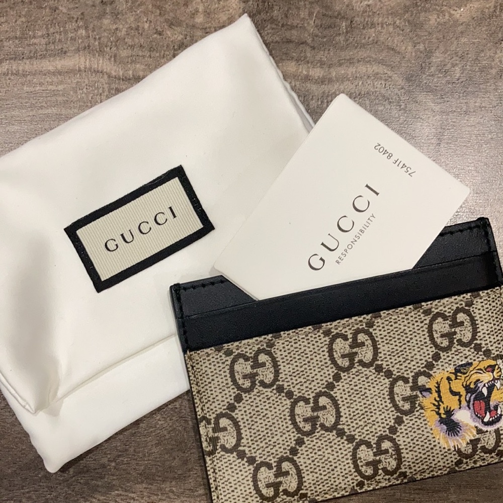 Gucci Tiger Print GG Supreme Card Case - NWT & Bag